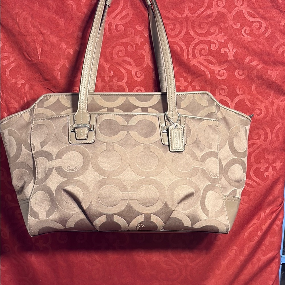 EUC- Coach Beige Signature shoulder